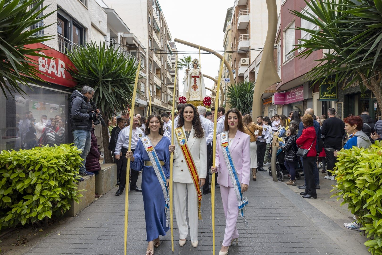 Bendición y procesión de Las Palmas en Torrevieja de Domingo de Ramos en la Semana Santa 2024