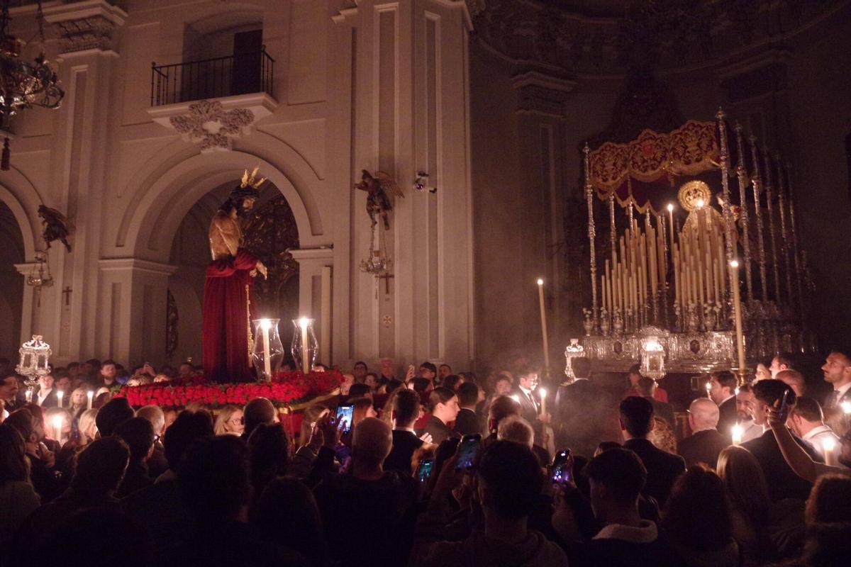 Traslado claustral del Cristo de la Humildad en la Victoria el Lunes de Pasión de 2026