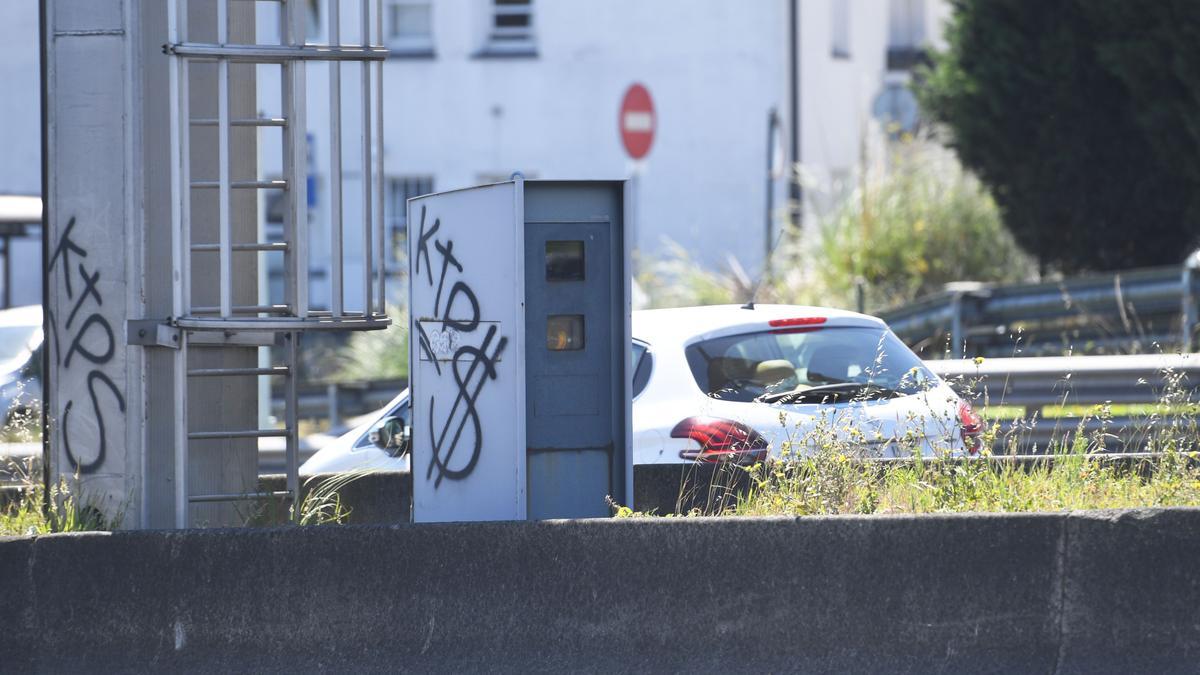 Radar de la avenida Alfonso Molina a la altura de la fábrica de armas.