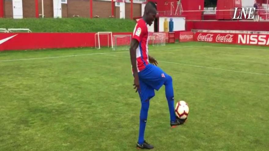 Presentación de Isaac Cofie con el Sporting