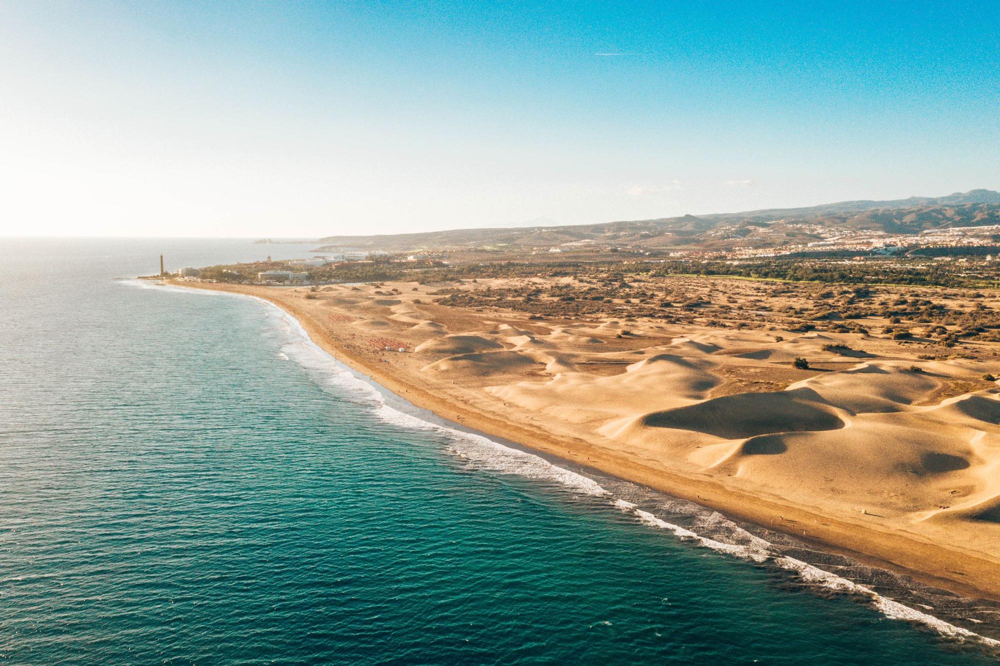 Vista aérea de las famosas dunas de Maspalomas