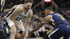 Pau Gasol sufrió la primera derrota de la temporada con sus Spurs.