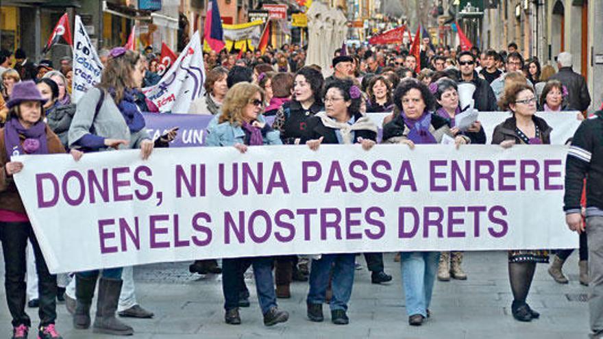 Manifestación en conmemoración del día de la mujer trabajadora donde se reclama igualdad entre ambos sexos.