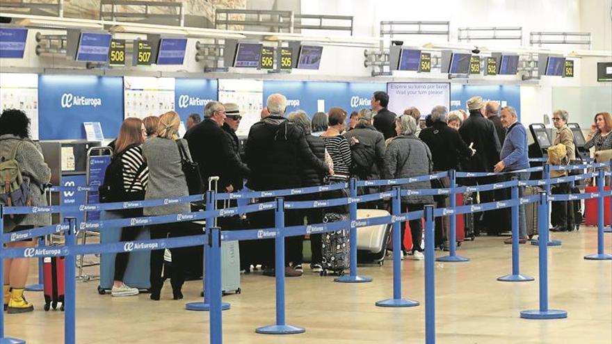 Las huelgas complican el inicio de las vacaciones de Semana Santa