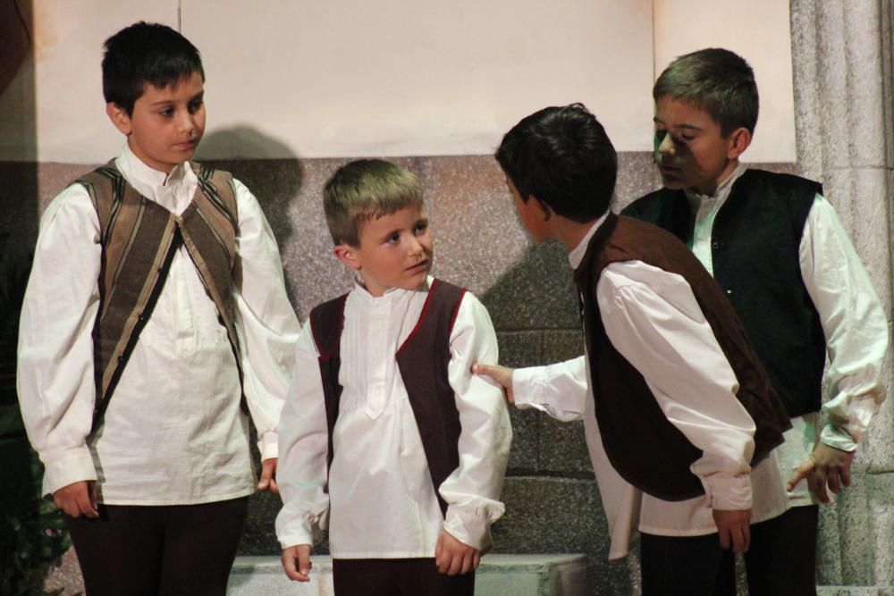 Niños en la representación de los ''Miracles'' de Sant Vicent Ferrer