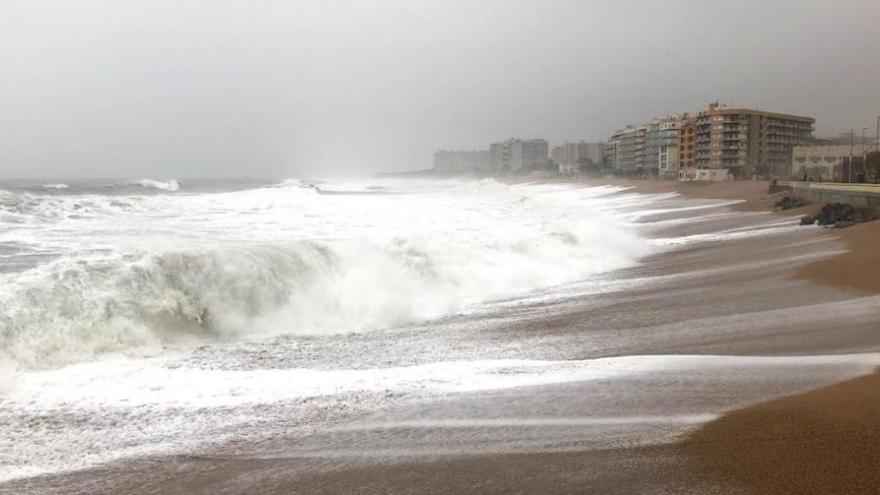 Protecció Civil activa l&#039;alerta del Procicat per fort onatge a l&#039;Empordà