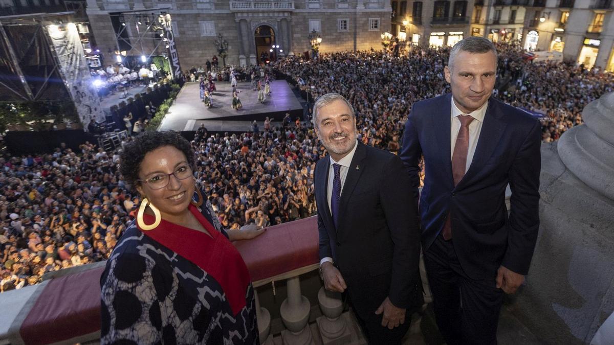 Najat El Hachmi es rebel·la en el pregó de la Mercè contra el masclisme en l’islam