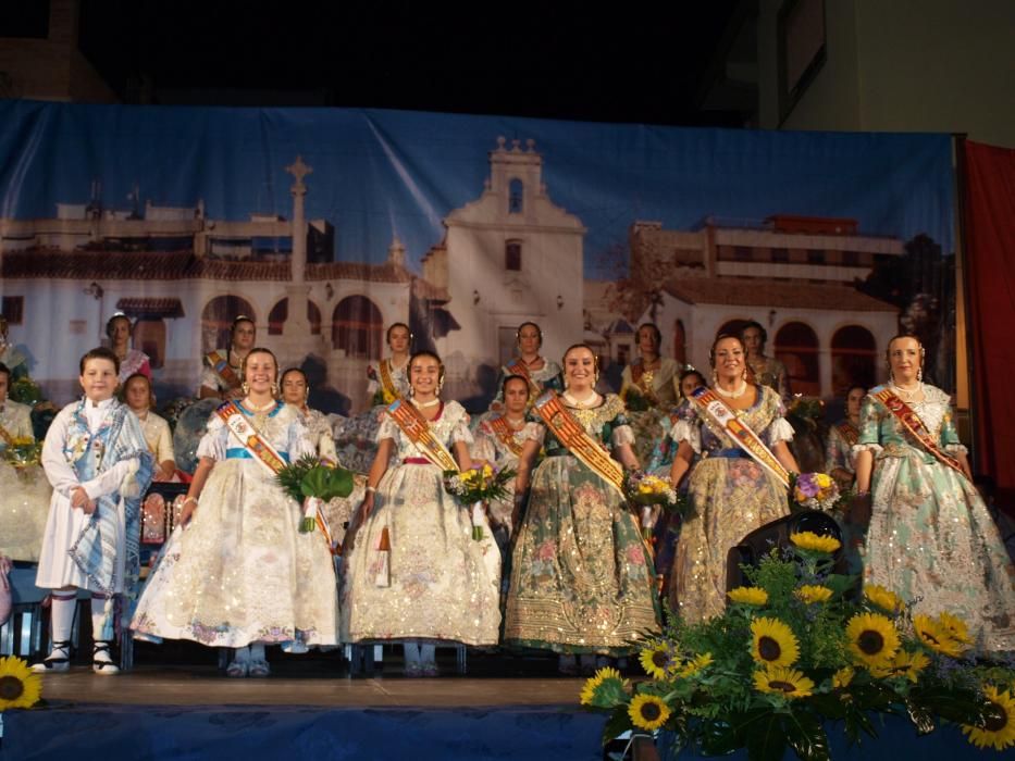 El Pouet celebra la primera presentación fallera del año