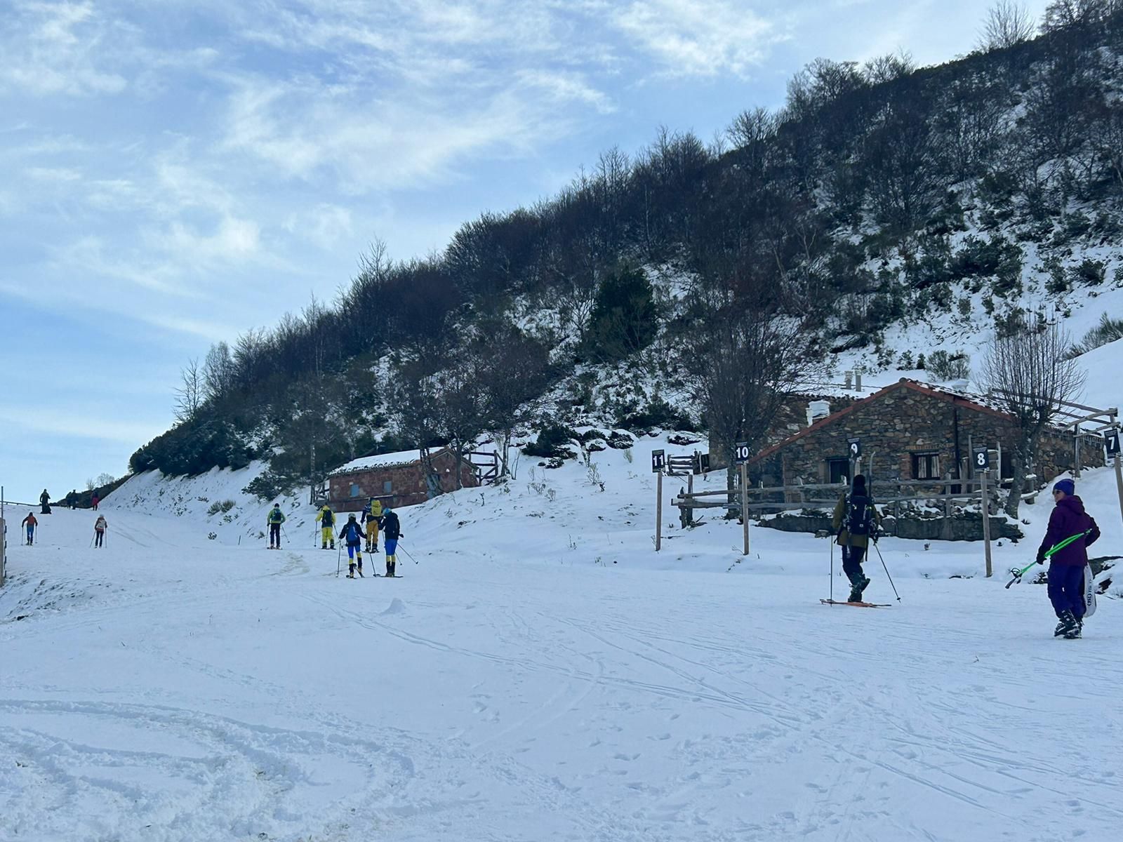 La nieve llega a la estaciones de esquí asturianas