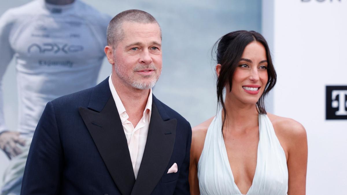 Una experta en lenguaje no verbal analiza la relación entre Brad Pitt y su novia, Inés de Ramón