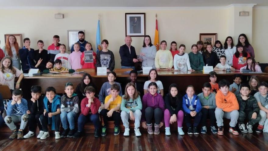 Covelo celebra co estudantado o seu primeiro pleno da infancia