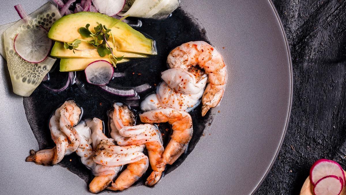 Aguachile con recado negro