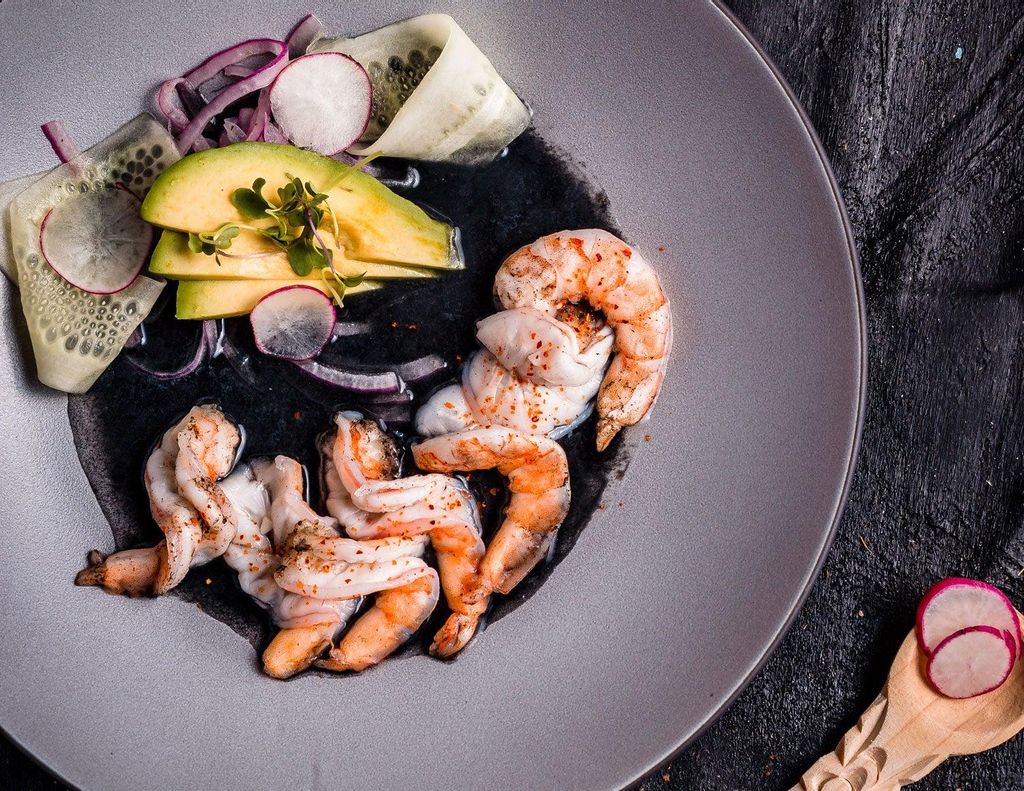 Aguachile con recado negro
