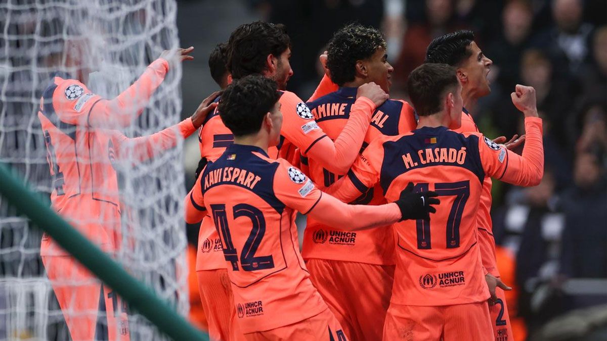 Lo que no se vio del Newcastle - Barça: la venganza de Lamine, Gerard Martín se queda 'colgado' y un pique entre banquillos