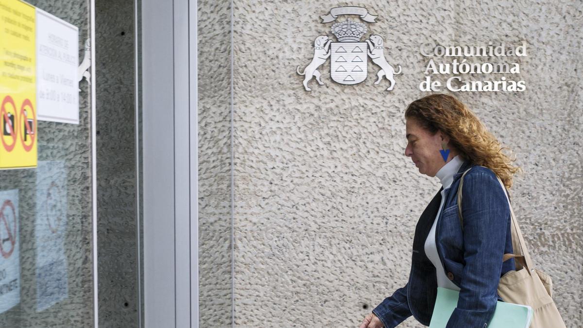 La concejala Gemma Martínez a su entrada a los juzgados para declarar como testigo.
