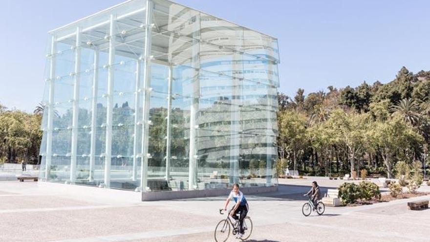 El Cubo es el elemento más visible del espacio cultural de la esquina del puerto.