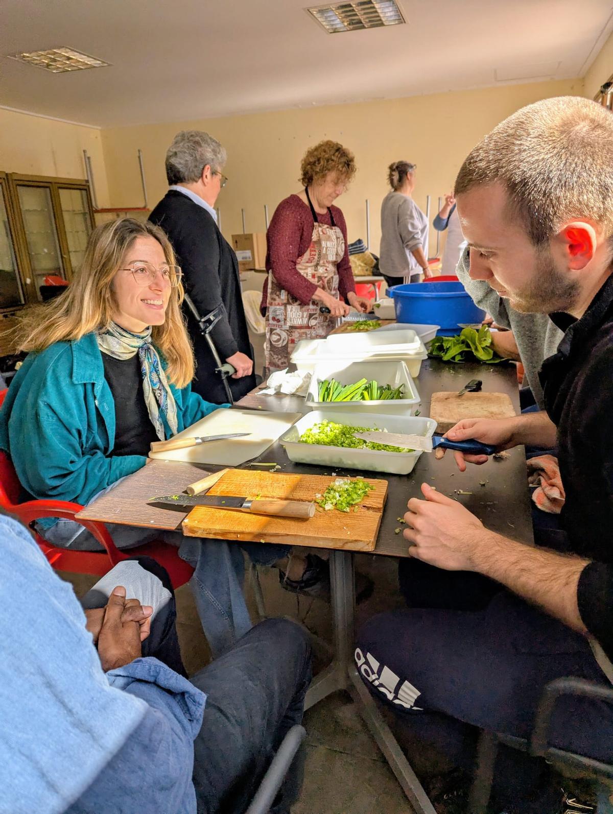 Galería: las imágenes del taller de cuinat organizado por la Asociación de Vecinos de Can Tomàs Galería: las imágenes del taller de cuinat organizado por la Asociación de Vecinos de Can Tomàs