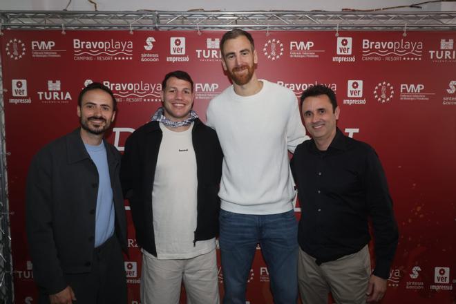 El primer balcón fallero de Levante-EMV y Superdeporte, en imágenes