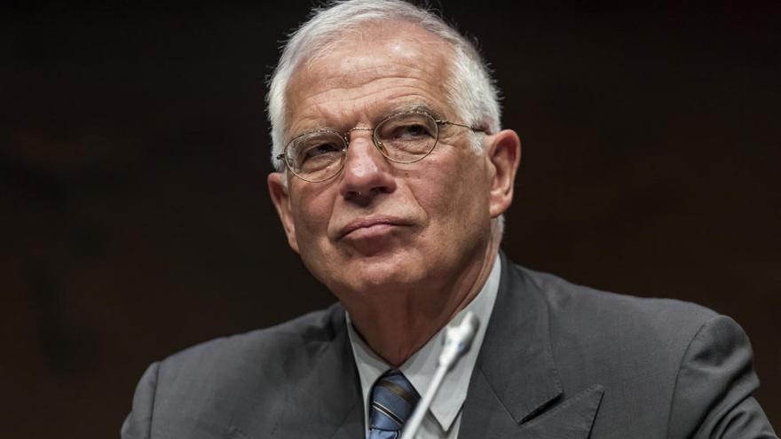 Borrell: "Si hay que coser es porque antes se ha rasgado"