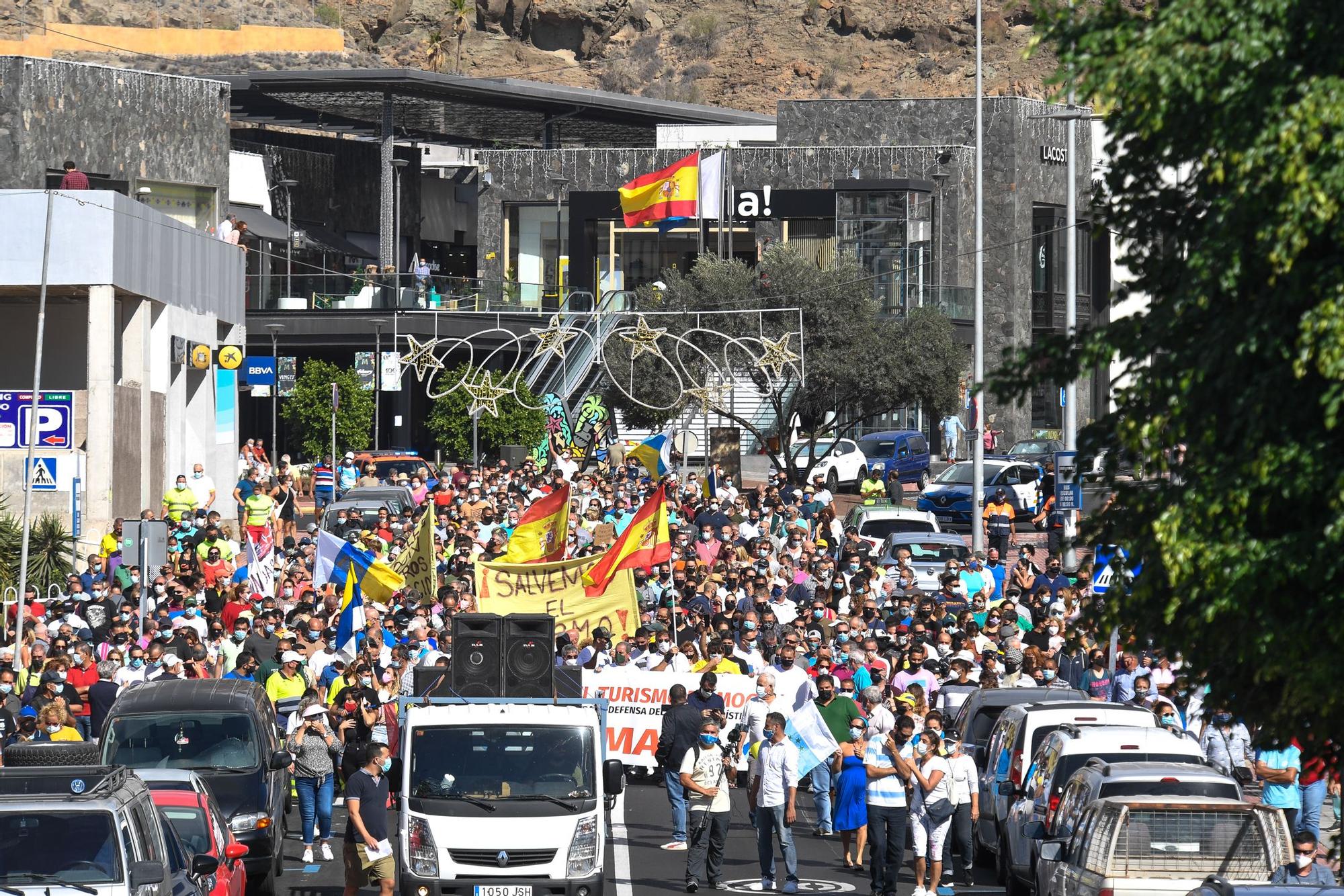 Marcha pro-turismo en Mogán