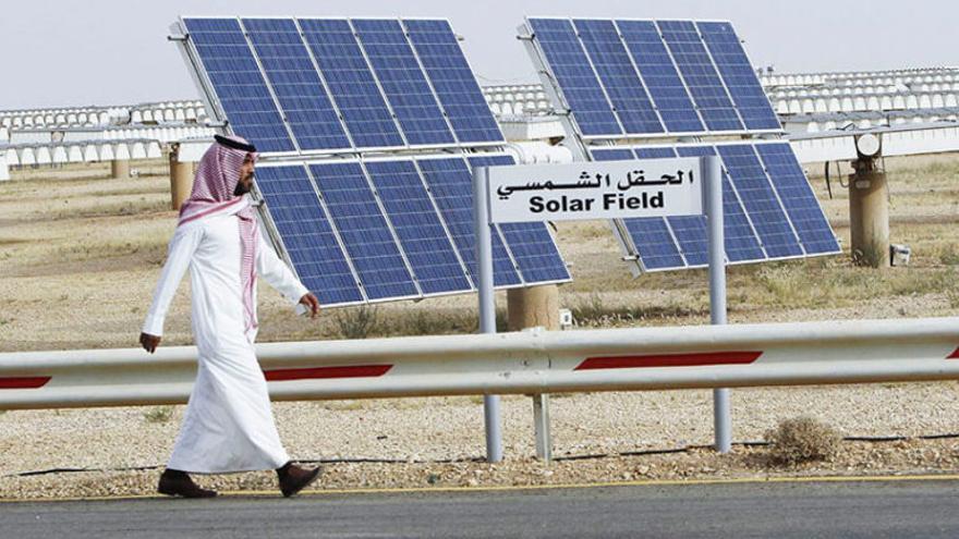 Arabia Saudí, el país del petróleo, se pasa a las energías renovables