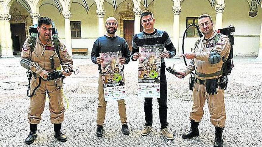 El colegio Santo Domingo cambia el sábado 17 videojuegos por alimentos