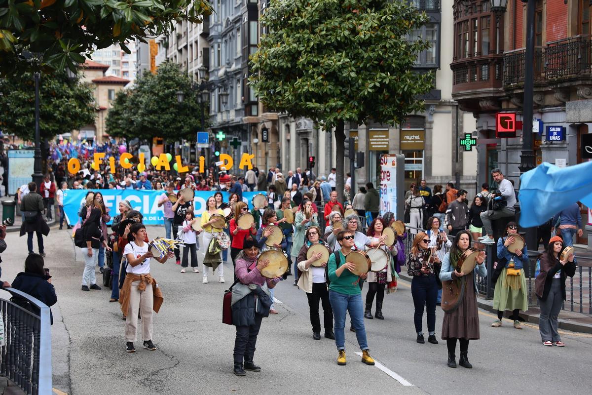 Manifestación por la oficialidad del asturiano Manifestación por la oficialidad del asturiano