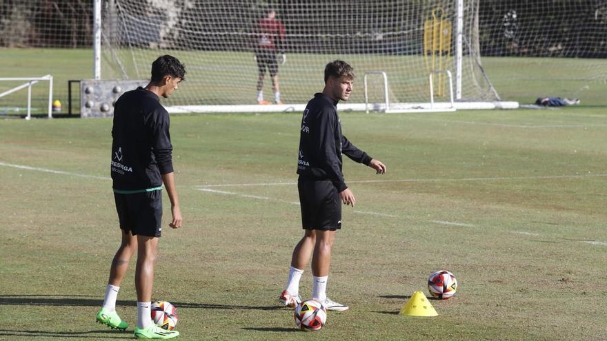 El Córdoba CF tira de juventud para preparar el duelo ante el Recreativo de Huelva