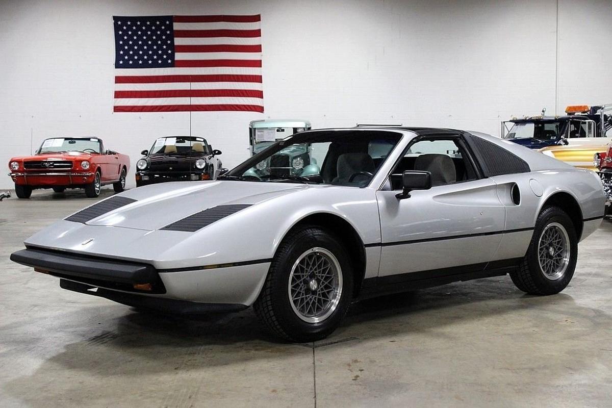 Pontiac Fiero Mera