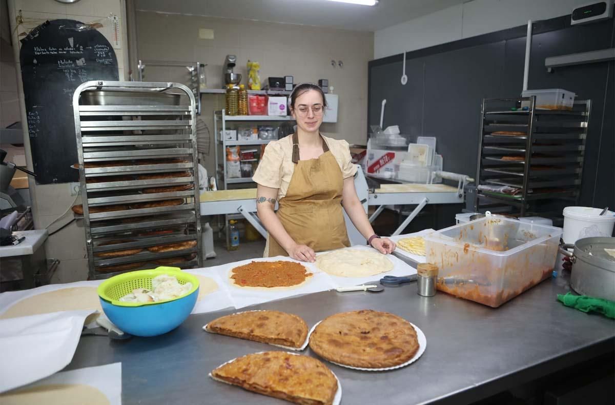 Laura Rivera, en el obrador de A Empanadería.
