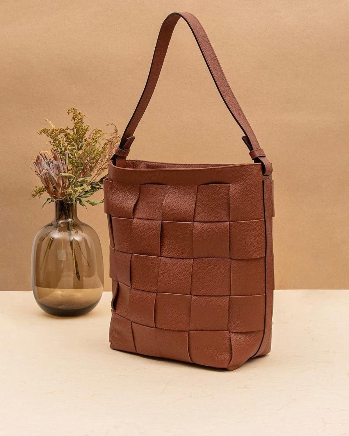 Bolso Simona Brown de Möhel (Precio: 189 euros)