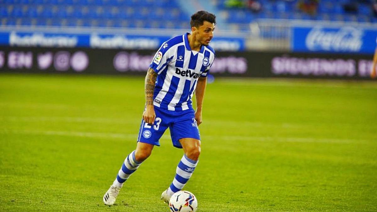 Ximo Navarro, durante un encuentro con el Alavés. | C.D.A.