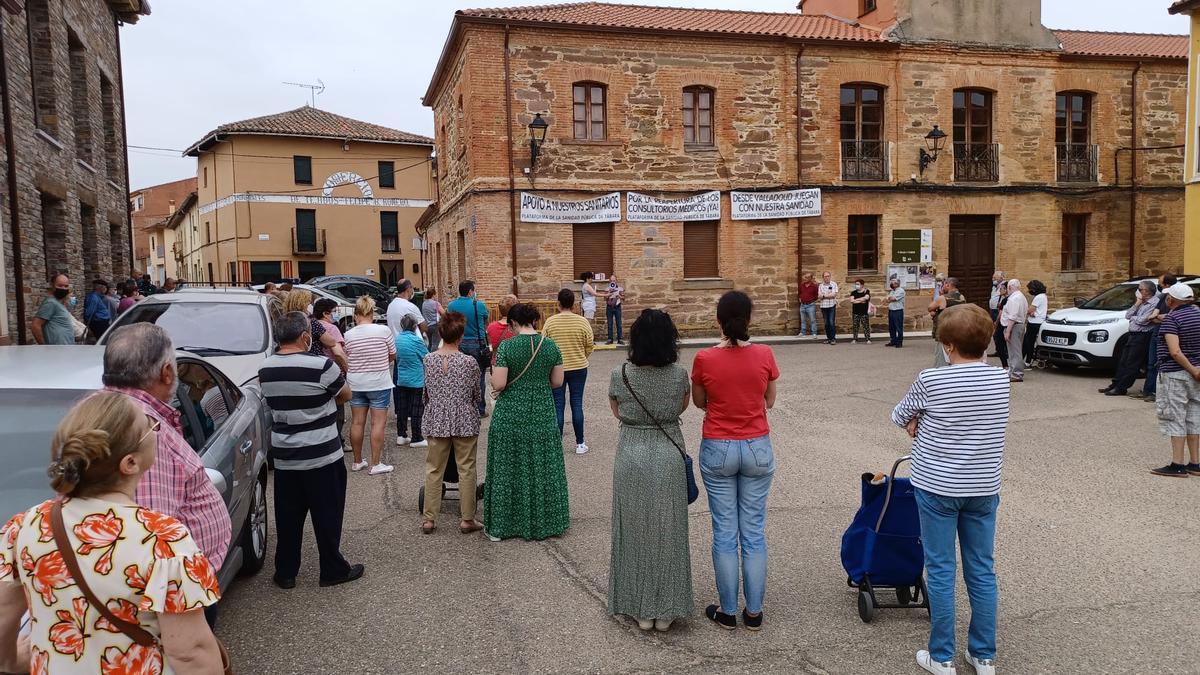 Concentración por la sanidad hoy en Tábara