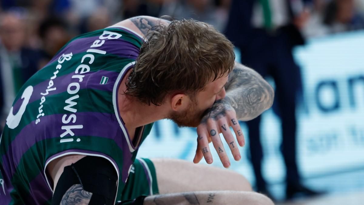 A Olek Balcerowski le señalaron una técnica en el segundo cuarto