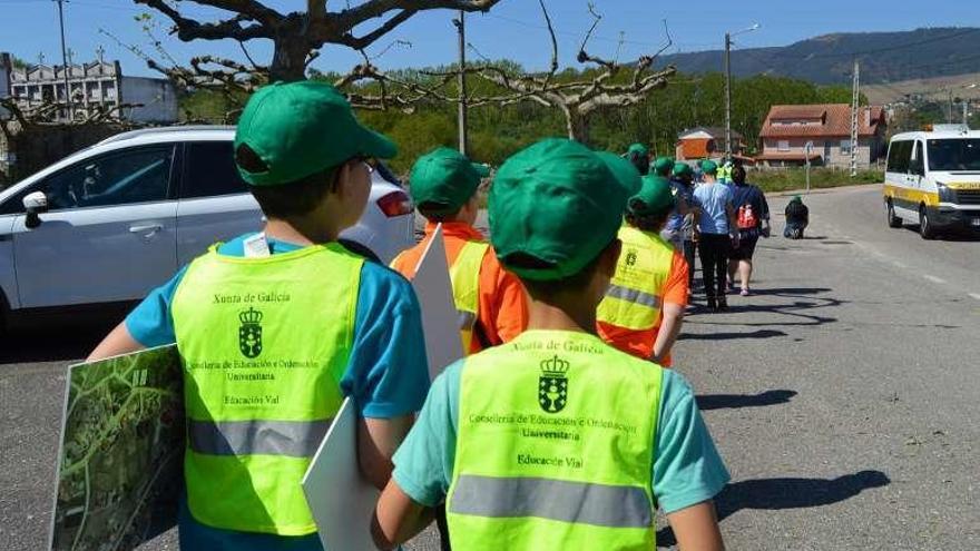 Un grupo de escolares en la jornada del pasado viernes. // FdV