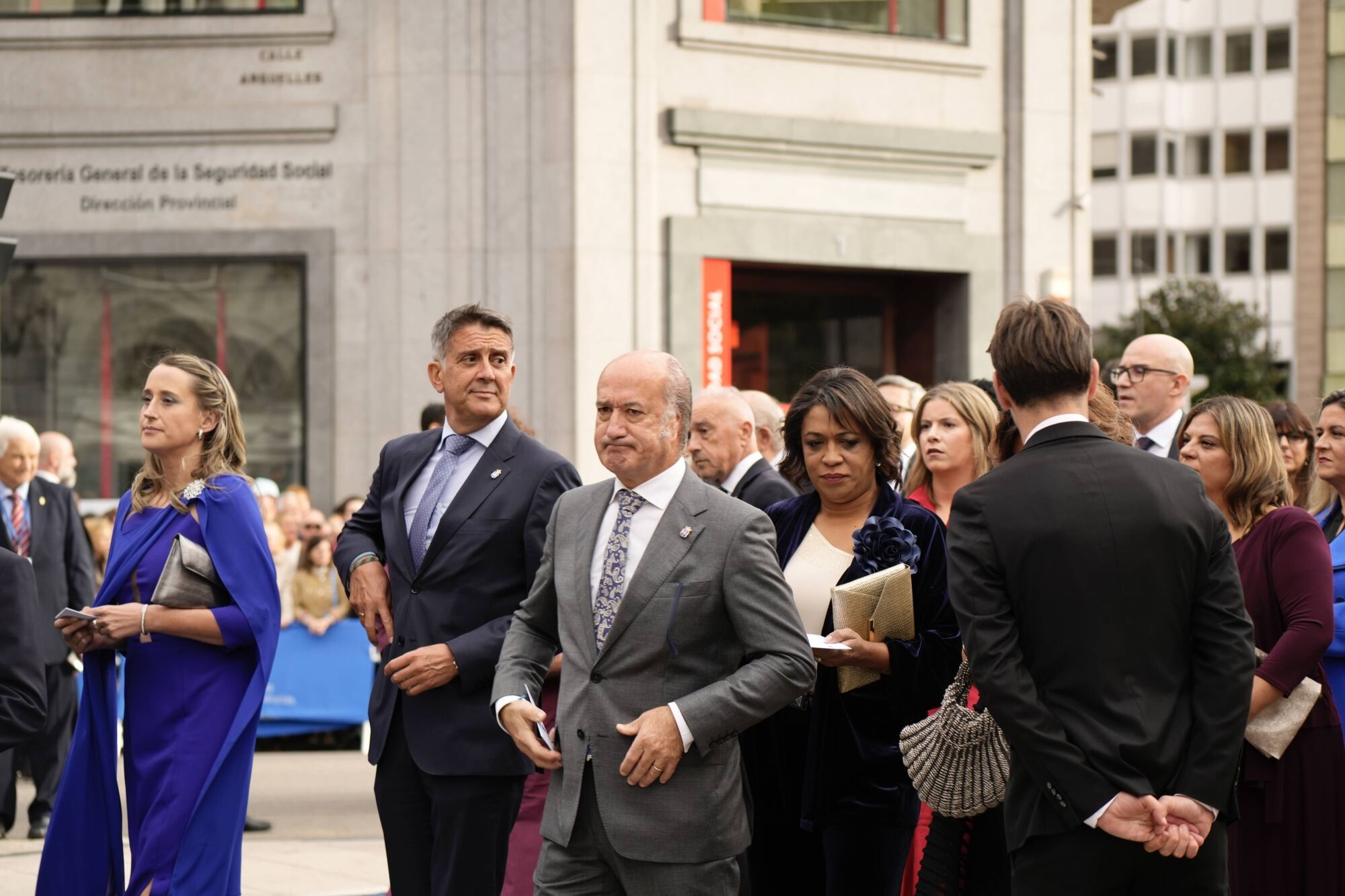 Así fue la llegada de los invitados a los premios "Princesa de Asturias" y su paso por la alfombra azul