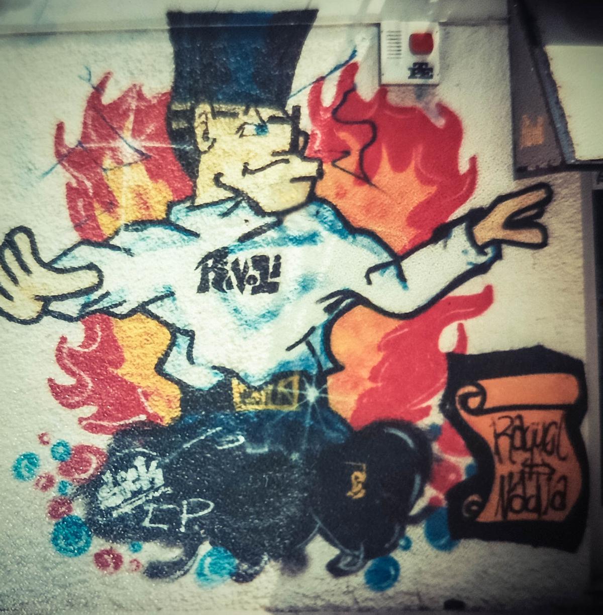 Grafiti realizado por Sick en la fachada de la mítica tienda Rivoli en Castelló de la Plana, en 1992.