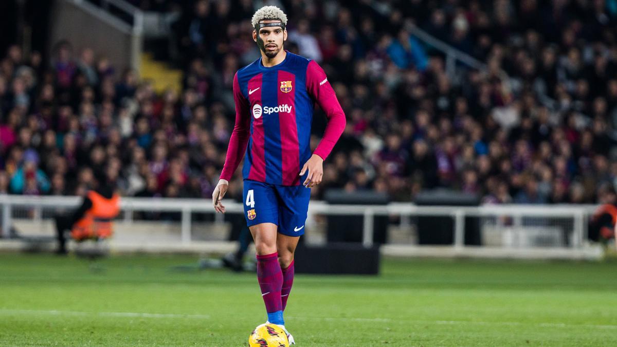 Ronald Araujo durante un partido del FC Barcelona