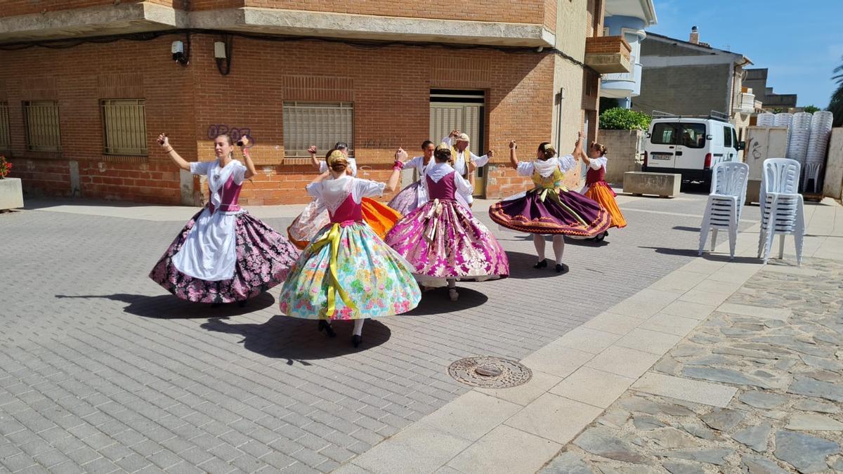 El Grup de Danses de Daimús celebra su 20 aniversario en el año 2023.