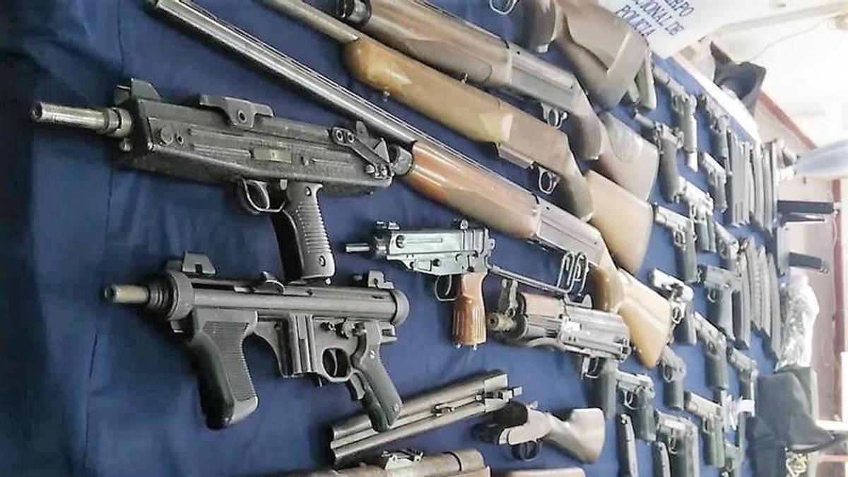 Armas.