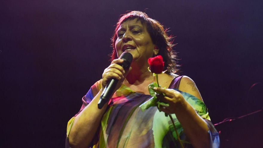 Uxía, 40 anos de flores que agroman en María Pita
