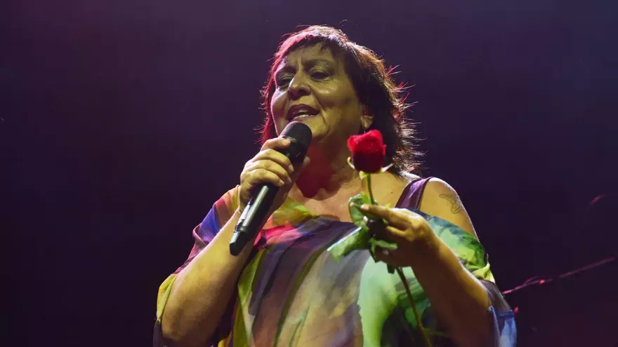 Uxía, 40 anos de flores que agroman en María Pita