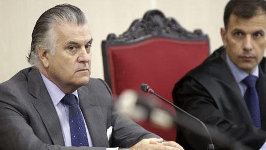 Bárcenas pide 10.000 euros al mes para pagar a sus abogados