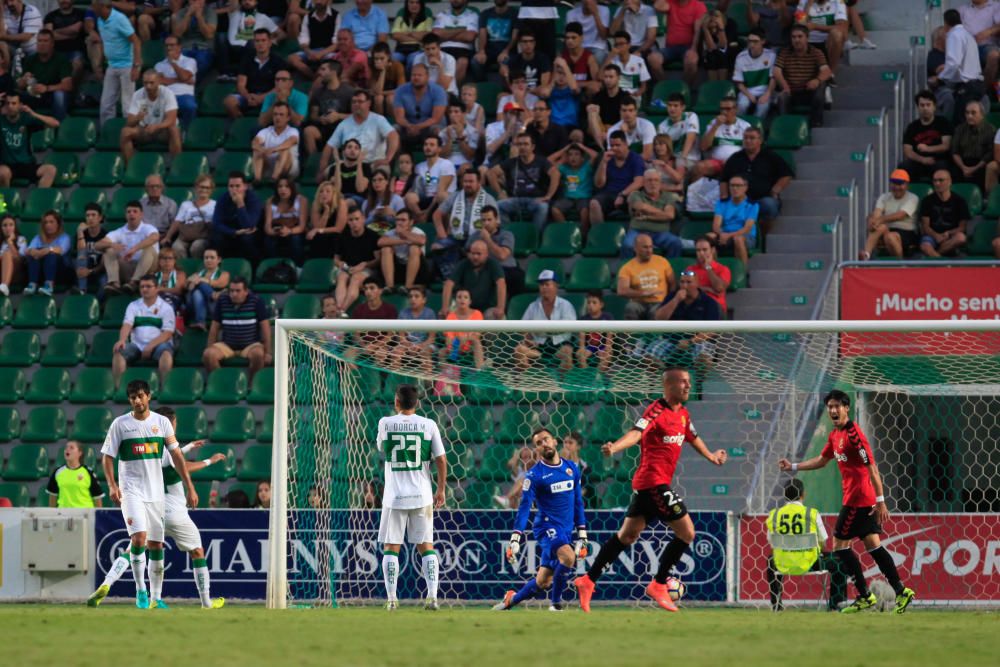 Elche y Nàstic empatan en el Martínez Valero