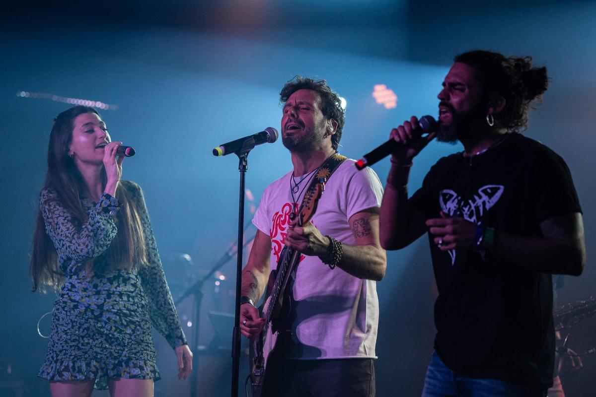 Un momento del ensayo en Razzmatazz de la nueva gira de Jarabe de Palo en homenaje a Pau Donés.