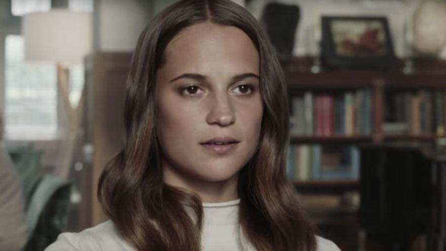 La sueca Alicia Vikander