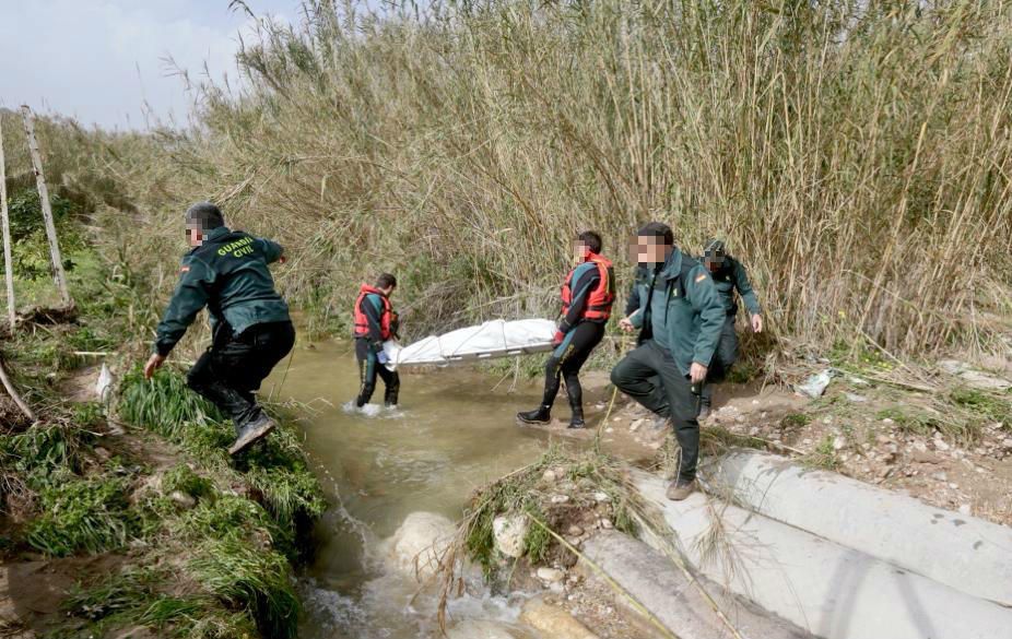 El coche del hombre apareció en un punto de difícil acceso e inundado de la partida Alcolecha, en La Nucía