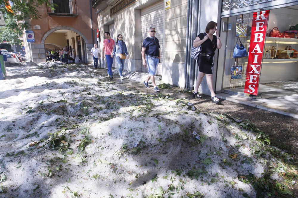 L'endemà de la tempesta que va col·lapsar Girona