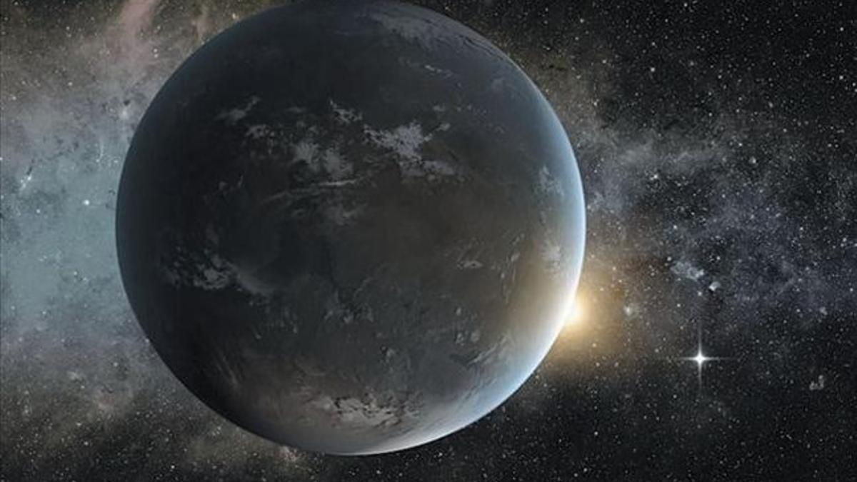 Dibujo ilustrativo del exoplaneta Kepler-62f y uno de sus planetas vecinos (punto brillante). La presencia de nubes y el diseño de la superficie son puras especulaciones