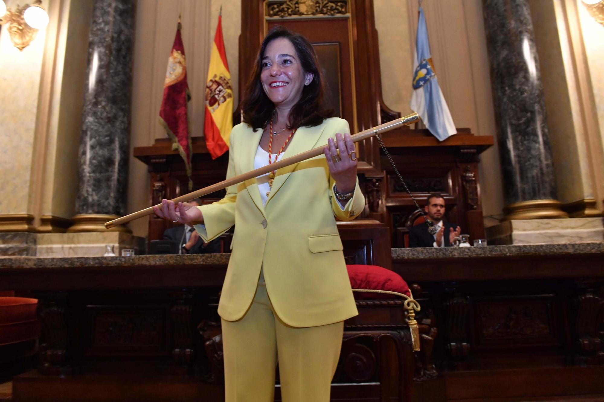 Investidura Inés Rey: La alcaldesa de A Coruña jura su cargo por ...
